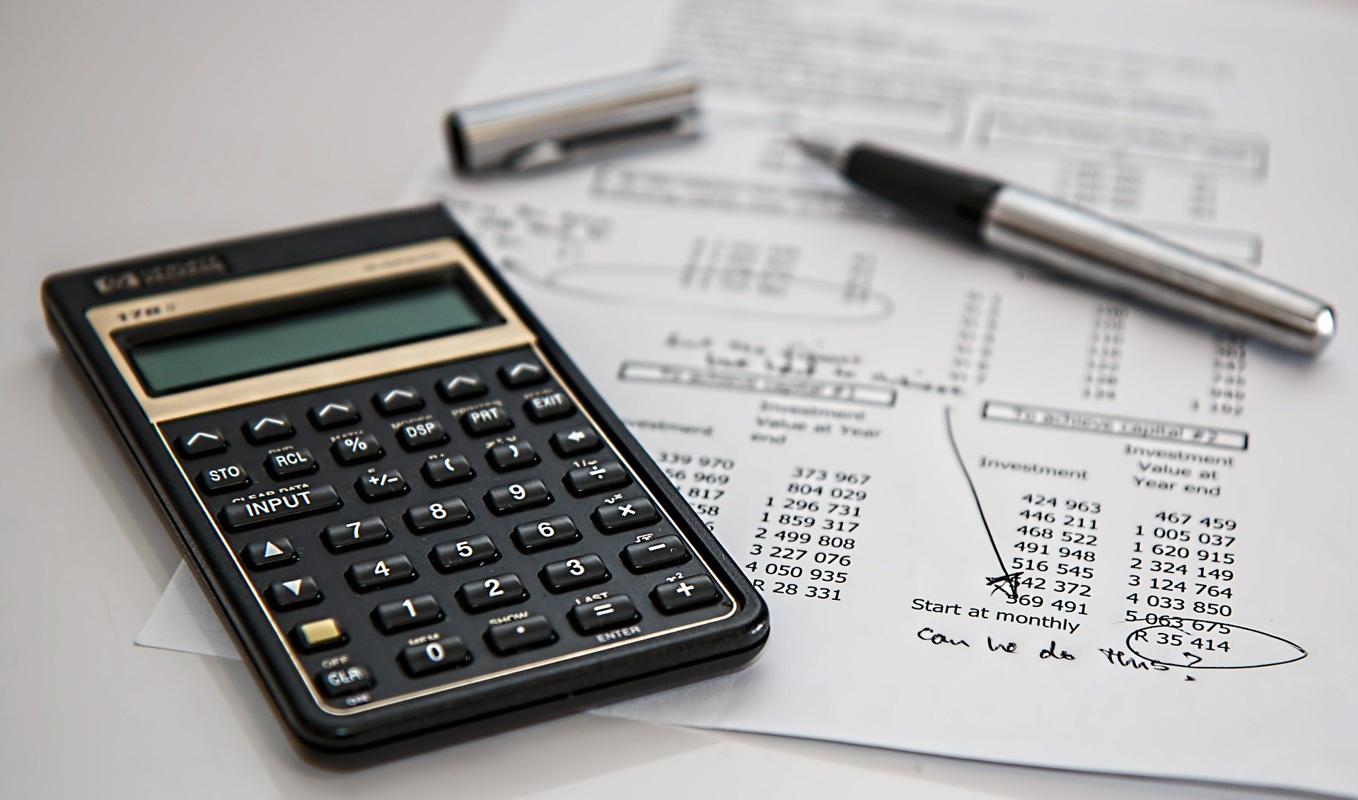calculator-gace81052f_1920